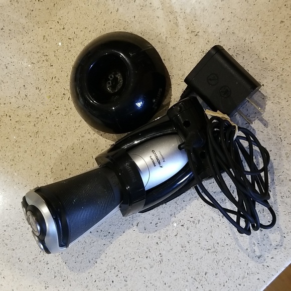 Norelco Grooming Norelco Phillips Aquatec Rechargeable Shaver